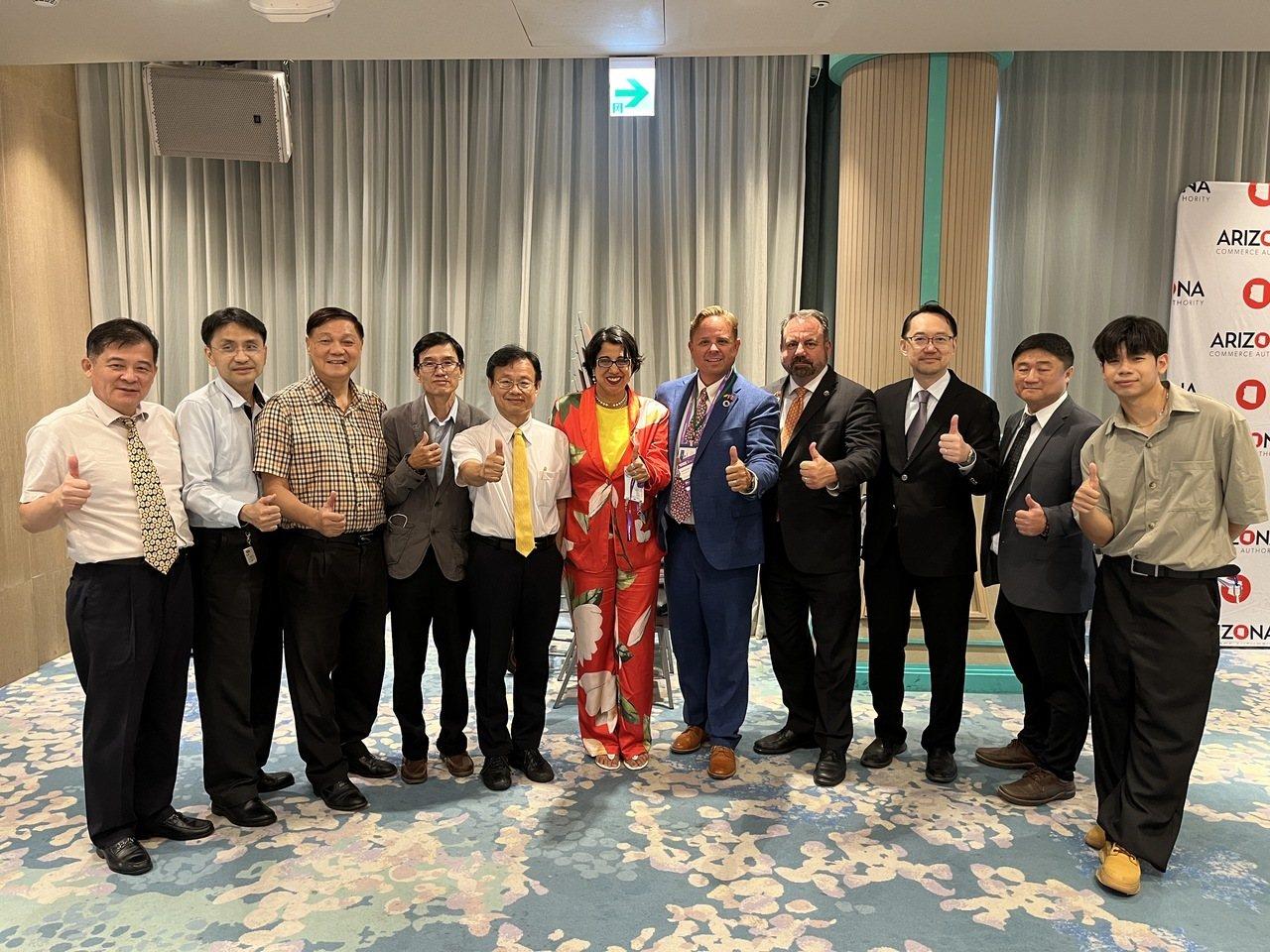 20250922 台灣學聯攜手美國亞利桑那州產官學科技參訪團與國內科技大學，共同推動亞利桑那與國內多所大學交流合作，培育半導體及新興科技人才。 圖片：台灣學聯提供