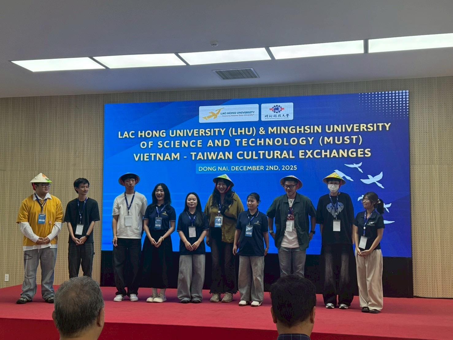 2082CF0E-8609-403D-BD41-85E6B7BD65CE