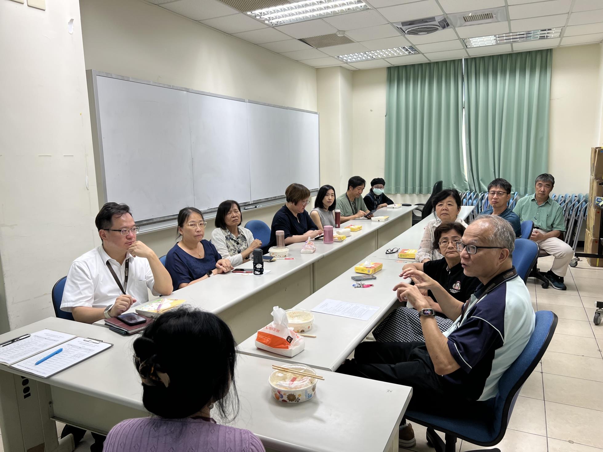 8DF22602-3BFC-4566-80C7-31CB245770B9