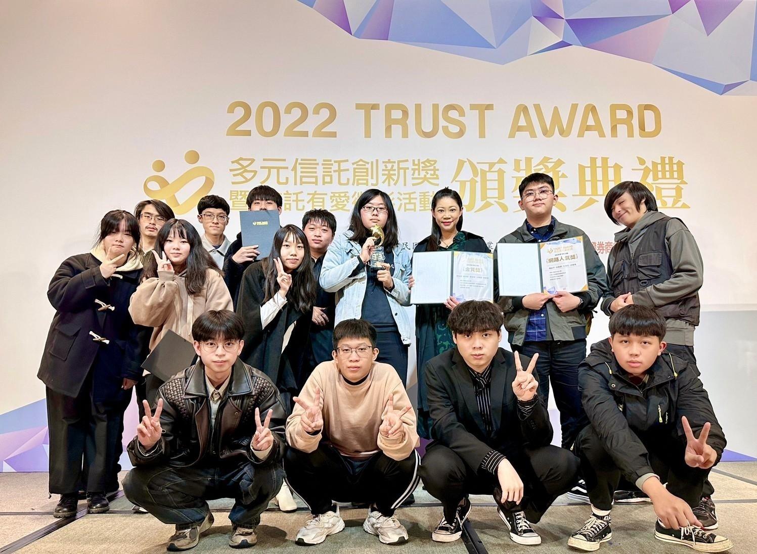 LINE_ALBUM_2022.12.16_221218_12