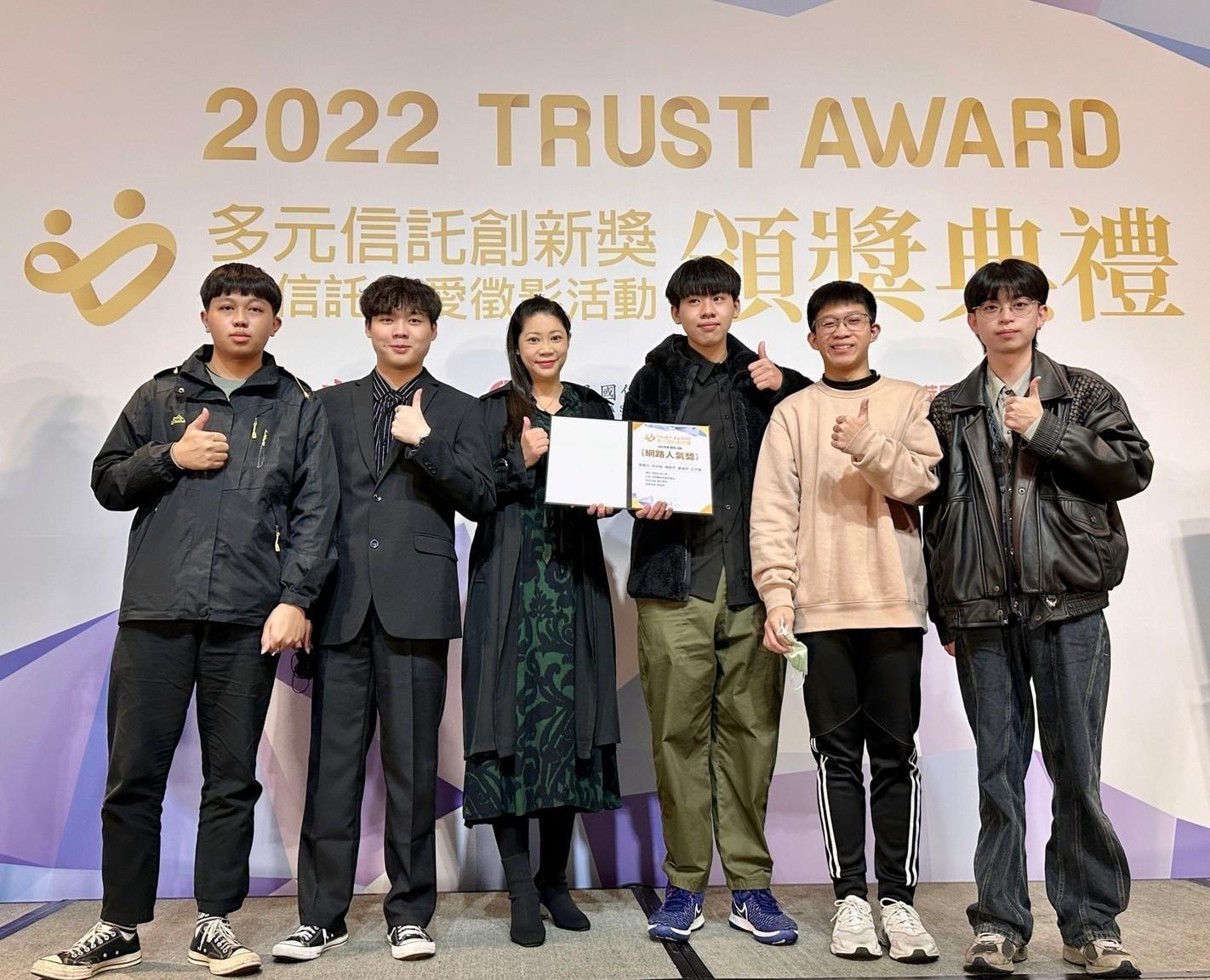 LINE_ALBUM_2022.12.16_221218_17