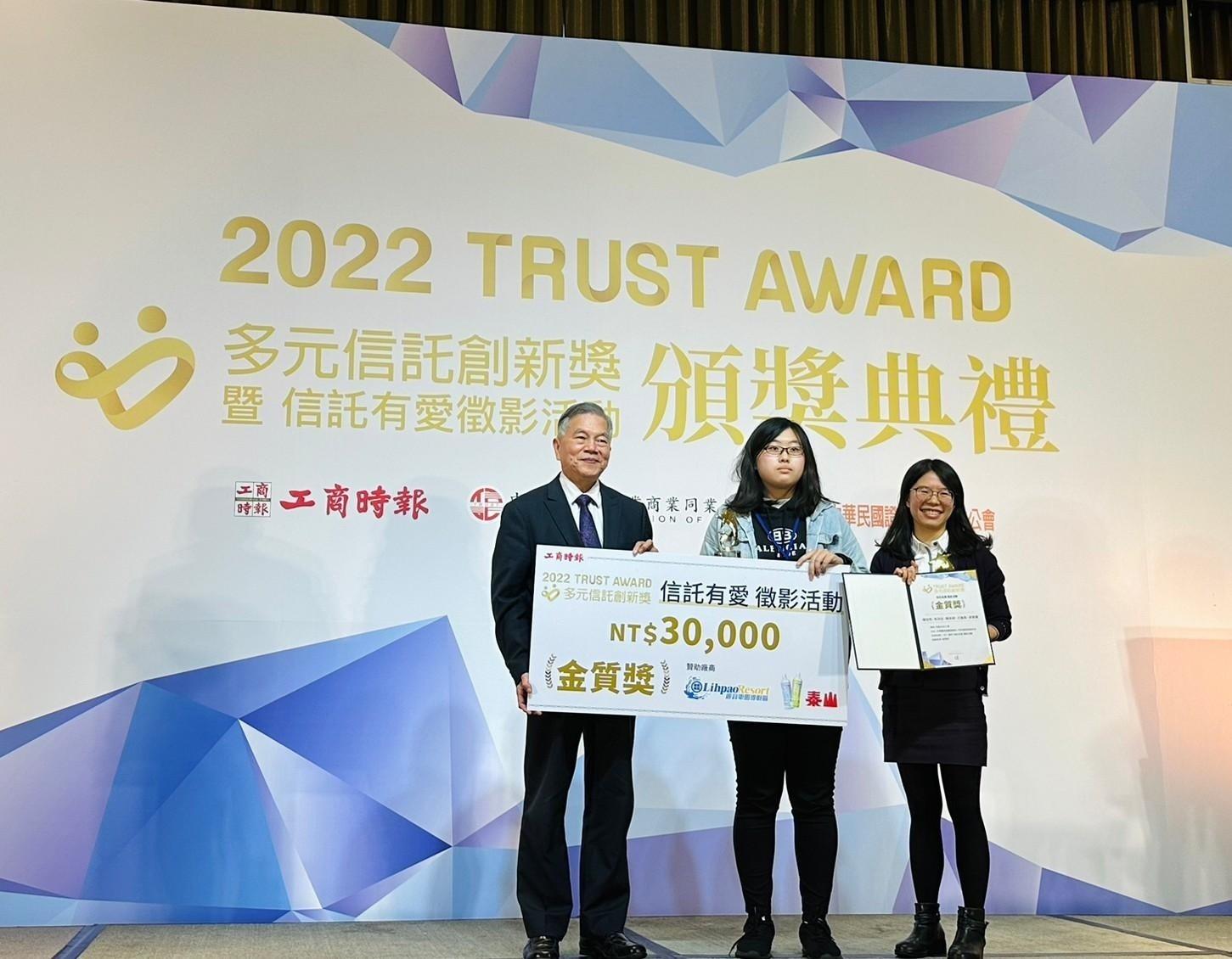 LINE_ALBUM_2022.12.16_221218_21