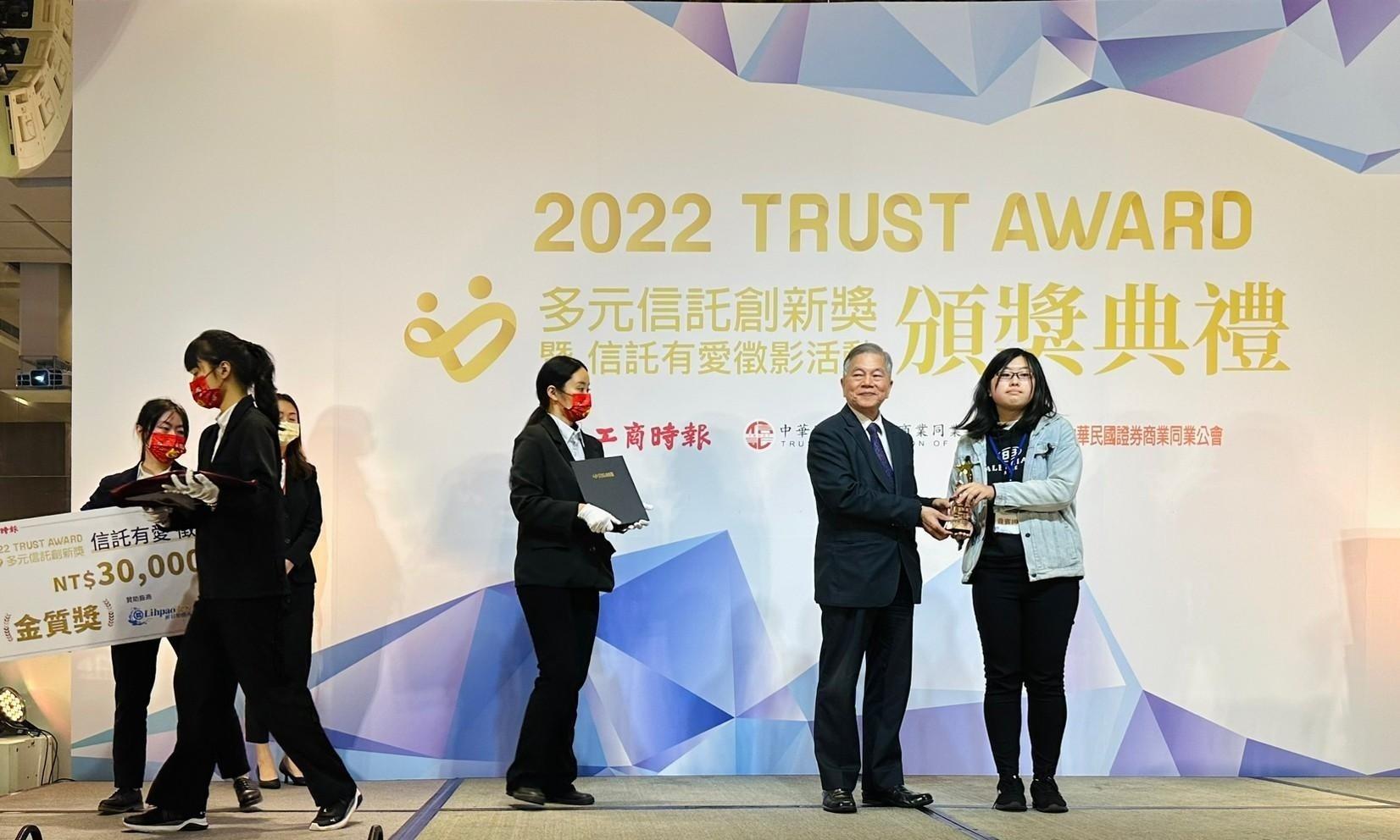 LINE_ALBUM_2022.12.16_221218_3