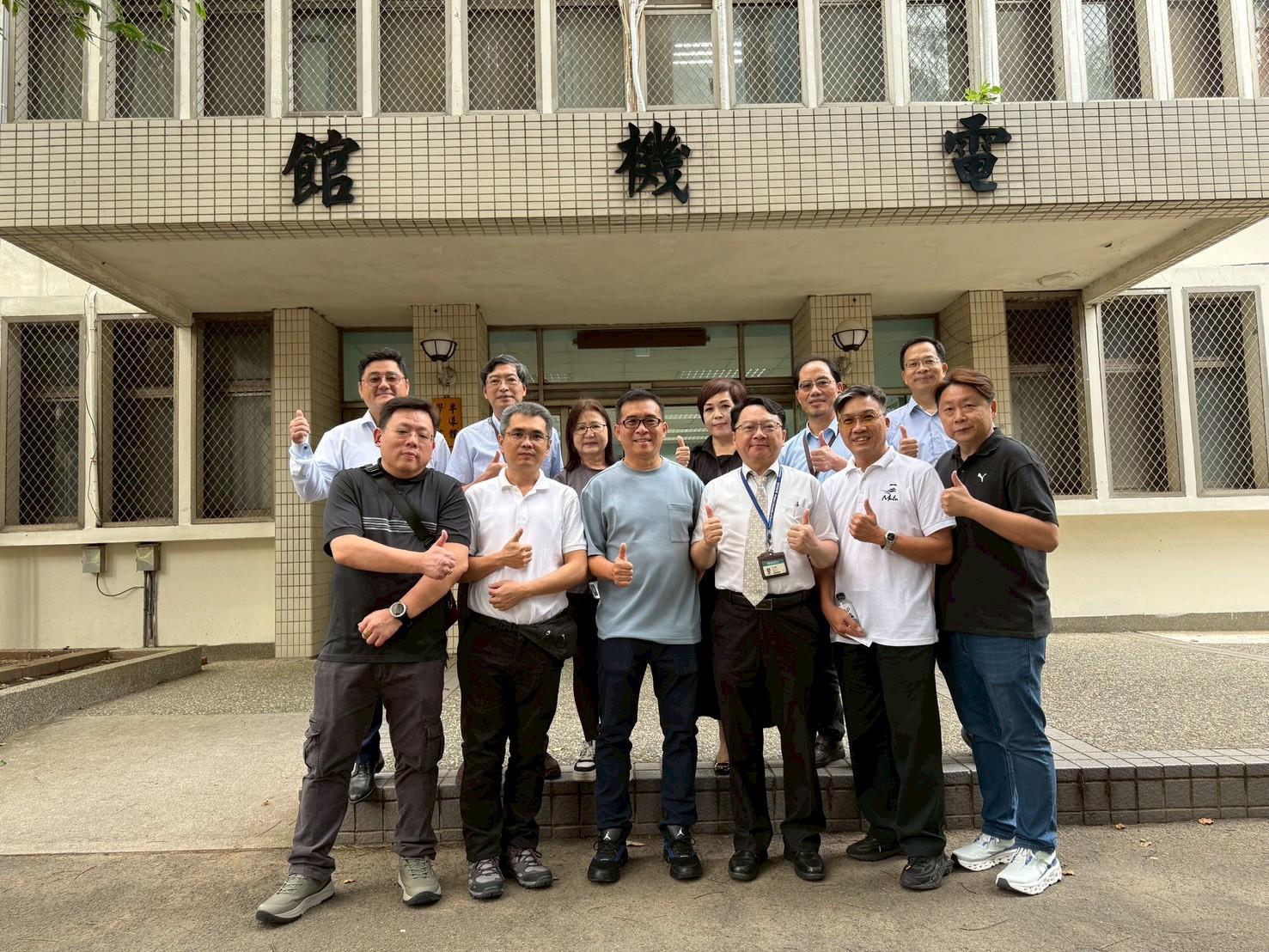LINE_ALBUM_2026417馬來西亞19961998校友回娘家_260504_12