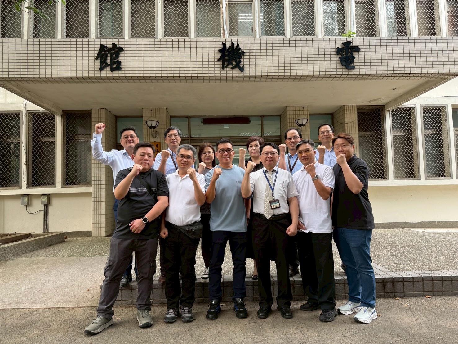 LINE_ALBUM_2026417馬來西亞19961998校友回娘家_260504_16