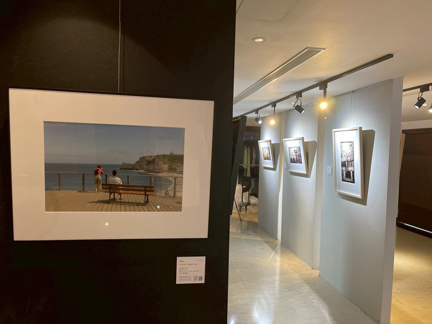 LINE_ALBUM_張仲良個展_晶華酒店_展場現況、布展狀況_250409_7_20250409154244_1960