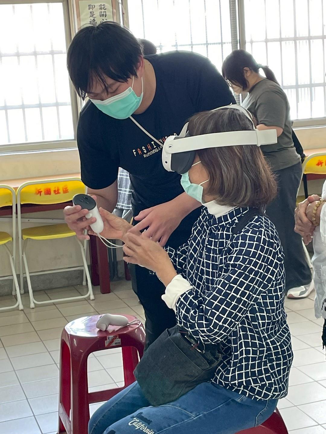 LINE_ALBUM_關懷據點-2_250427_2